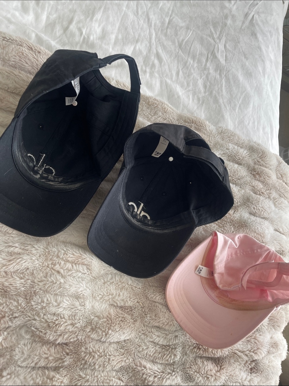 Alo hat bundle - Picture 2 of 3